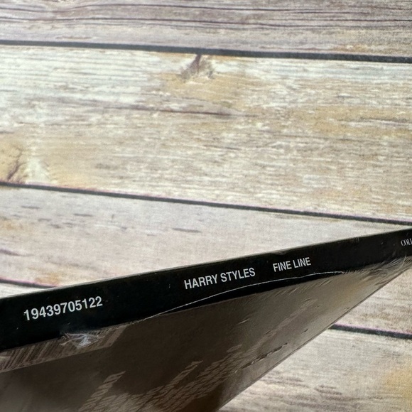 Fine Line by Styles Harry Styles CD 2019 New Sealed Adore You Watermelon Sugar - Picture 3 of 8